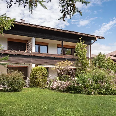Апартаменты Design-suite Das Kaiser Mit 2 Schlafzimmern Und Hallenbad Und Sauna